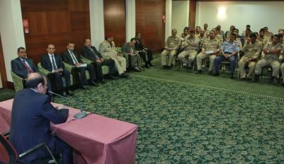 الفريق علي محسن الأحمر يلتقي المبتعثين في الكليات العسكرية بالسودان ( صور)