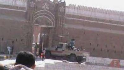 بتهمة التخابر .. الحوثيون ينفذون حملة إعتقالات ومداهمات في الحديدة