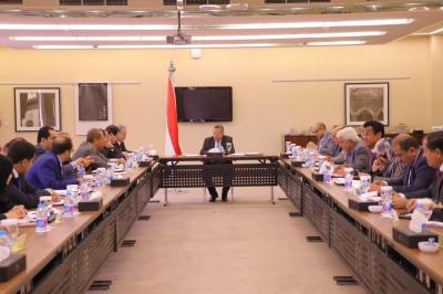 رئيس الوزراء يتراس اجتماعاً للمجلس في الرياض ويناقش عدد من المواضيع المدرجة في جدول أعماله