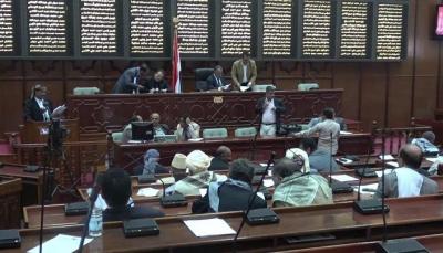 القيادي الحوثي " مهدي المشاط " يؤدي اليمين الدستورية أمام مجلس النواب خلفاً لـ " الصماد  !