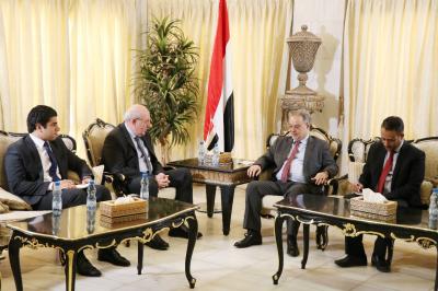 المخلافي يبحث مع السفير المصري تسهيل الرحلات العلاجية للمرضى اليمنيين