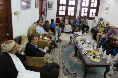 سفير اليمن لدى ماليزيا يستقبل المهنئين بعيد الفطر المبارك بمقر السفارة اليمنية ( صور)