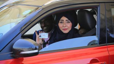 بلومبيرغ : السعودية ستجني من "قيادة المرأة" عوائد تماثل طرح أرامكو