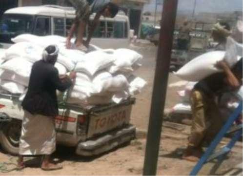 عشرات المؤسسات والمنظمات الحوثية تحارب اليمنيين بسلاح الجوع