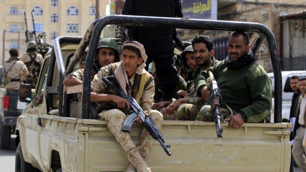 الحوثيون يهاجمون فرق الأمم المتحدة وفريق نزع الألغام في الحديدة