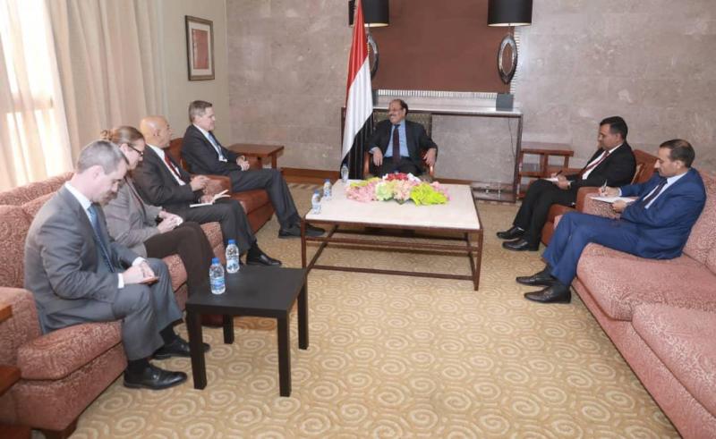 نائب الرئيس يلتقي السفير الأمريكي لدى اليمن