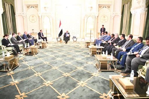 الرئيس هادي يستقبل المبعوث الأممي " غريفيث "