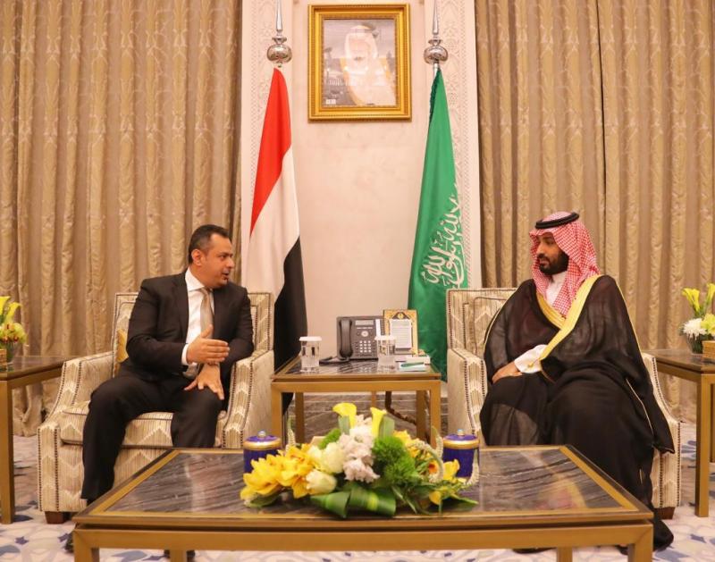 ولي العهد السعودي " محمد بن سلمان "  يستقبل رئيس الوزراء اليمني 