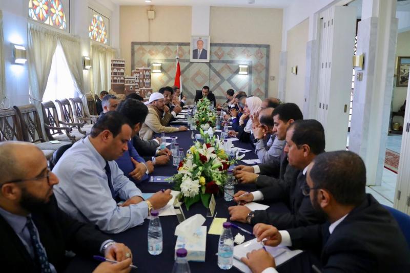الحكومة اليمنية تصدر بيان وتحمل الإمارات ما يحدث في عدن