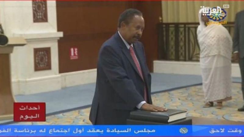 حمدوك يؤدي اليمين الدستورية رئيساً لوزراء السودان