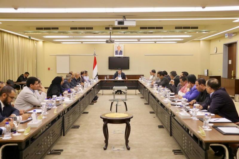 مجلس الوزراء يواصل اجتماعاته للوقوف امام أحداث التمرد في عدن