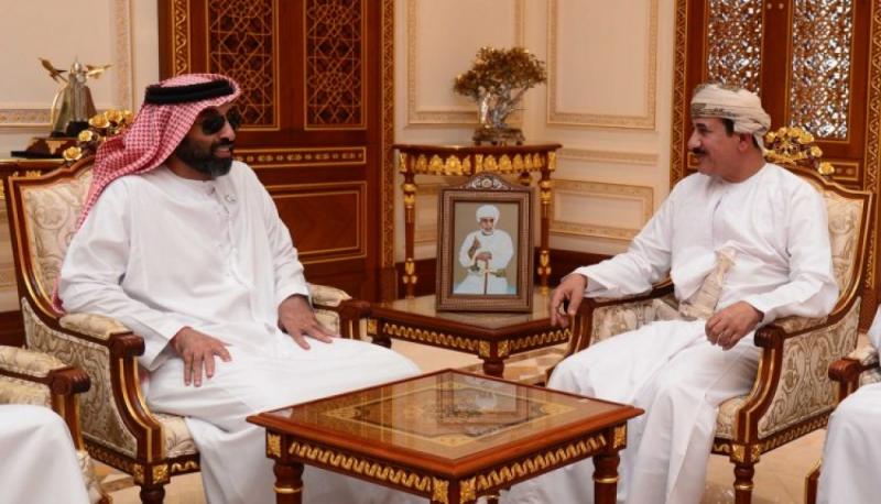 طحنون بن زايد يصل سلطنة عمان عقب زياره مماثله لنائب وزير الدفاع السعودي الأمير خالد بن سلمان 