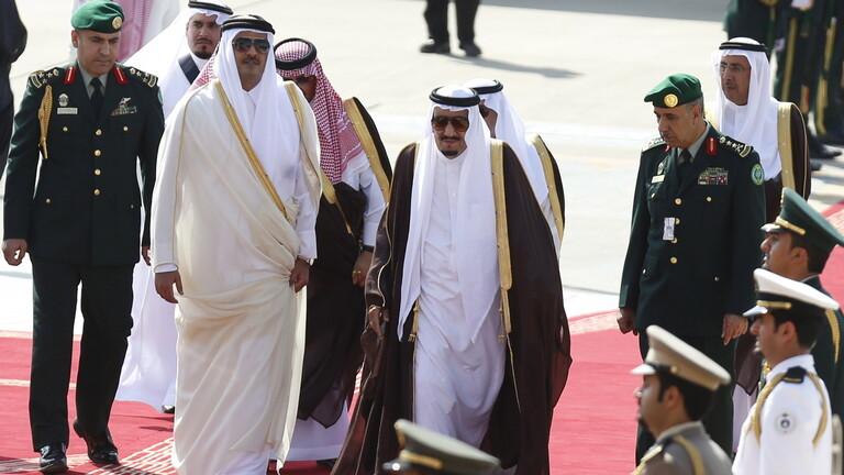 أمير قطر يتلقى دعوة من الملك سلمان للمشاركة في القمة الخليجية بالرياض