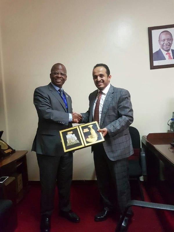 السفير عبد السلام العواضي يبحث مع مسؤول كيني سبل تعزيز العلاقات الثنائية بين البلدين 