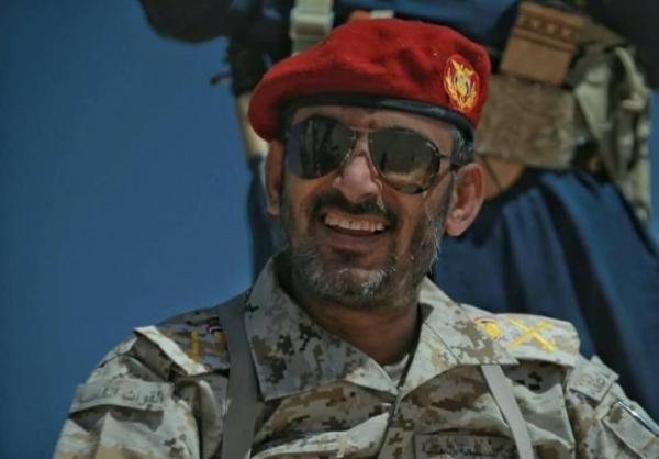 اللواء صغير بن عزيز يتوعد الحوثيين في الجوف ويوجه دعوه للمواطنين بالإبتعاد عن مواقع الحوثيين