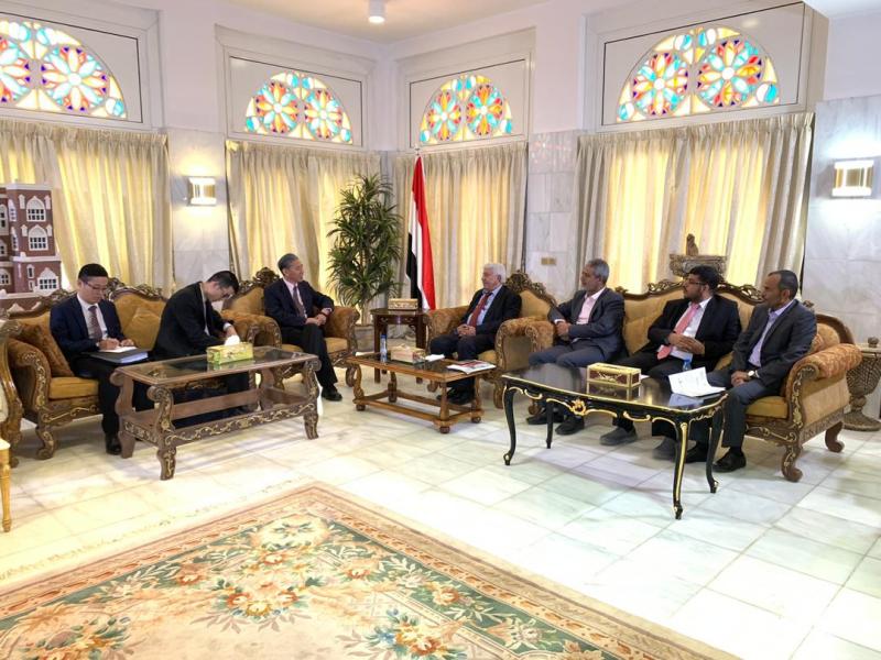 وزير الصحة يبحث مع السفير الصيني دعم القطاع الصحي في اليمن