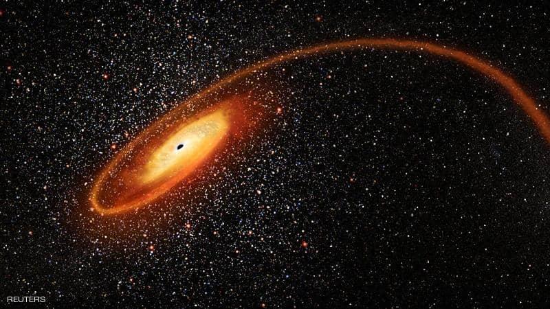 "رقصة مدمرة" في الفضاء بين ثقبين أسودين .. يرصدها العلماء