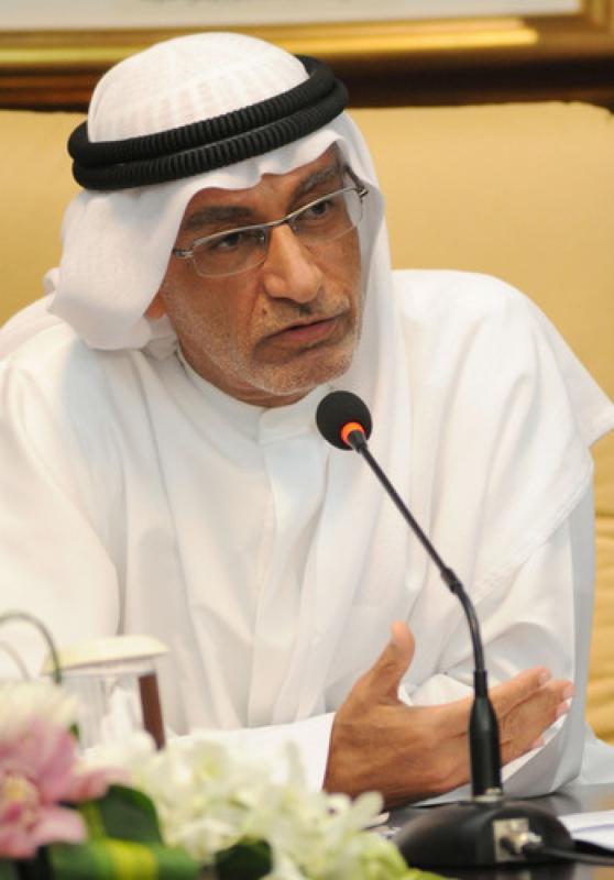 مستشار محمد بن زايد " السابق " يدعوا إلى دعم المجلس الإنتقالي وإنفصال الجنوب 