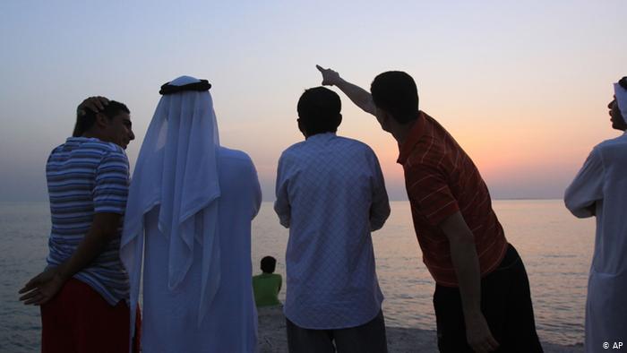 17 دولة عربية تعلن الأحد أول أيام عيد الفطر والبقية تنتظر ( الأسماء)