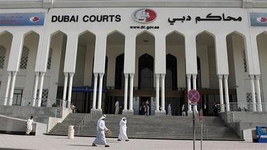 السجن سبع سنوات على متهمين في قضية" بيع إمراءة" في الإمارات