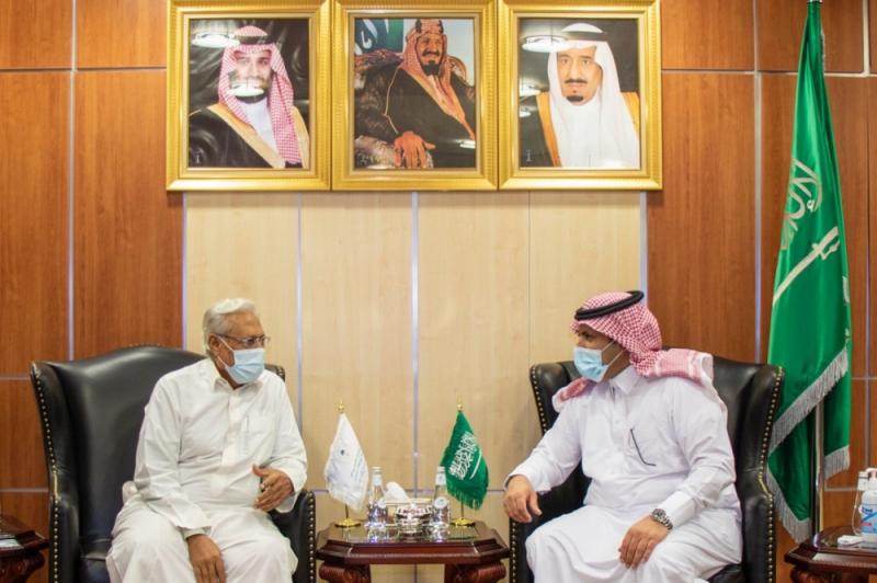 السفير السعودي " آل جابر " يلتقي مدير أمن عدن ( صورة)