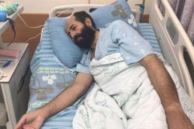 إسرائيل تفرج عن معتقل فلسطيني أضرب عن الطعام لأكثر من 100 يوم