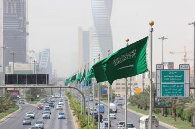 قرارات سعودية مرتقبة بشأن المقابل المالي والرسوم الحكومية على العامل الوافد ( تفاصيلها)