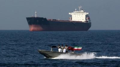 الحرس الثوري الإيراني يكشف تفاصيل السفينة السعودية التي أوقفها في الخليج