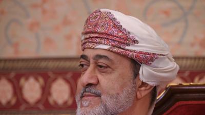 سلطان عمان يصدر مرسومين جديدين حول السلطة وانتقالها في البلاد