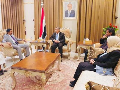 رئيس مجلس الشورى " بن دغر " يلتقي محافظ شبوة