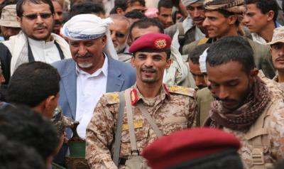 كاتب يكشف عن السلاح الذي يستخدمة الحوثيين إلى جانب القوة العسكرية في محاولة إسقاط مأرب