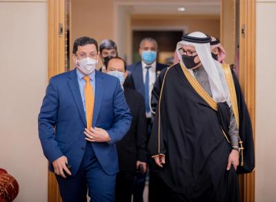وزير الخارجية يصل البحرين 