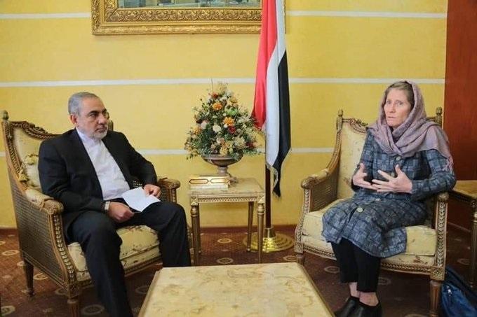 شاهد الصورة التي أزعجت الحكومة اليمنية وجعلتها توجه مذكرة للصليب الأحمر الدولي بشأن لقاء مسؤولة أممية مع حسن إيرلو