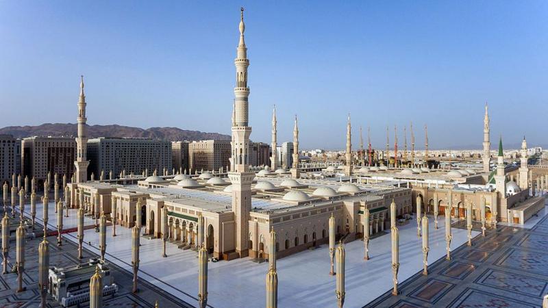 السلطات السعودية تكشف مواعيد فتح وإغلاق المسجد النبوي في رمضان