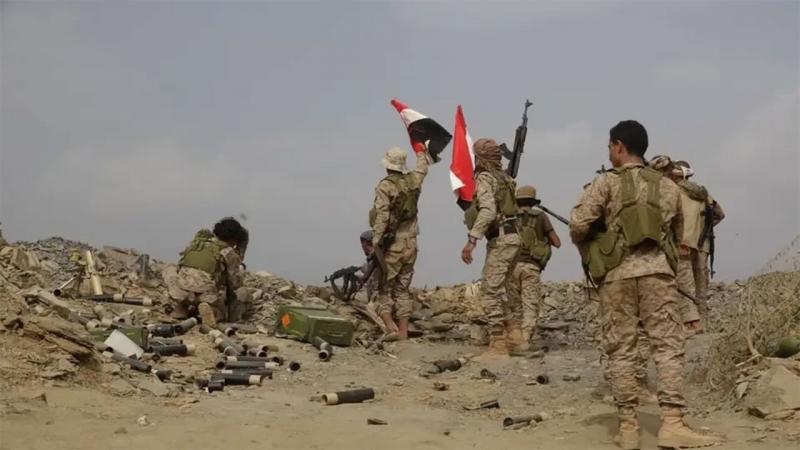 قوات الجيش تحرر مواقع جديدة في جبهة مقبنة بتعز