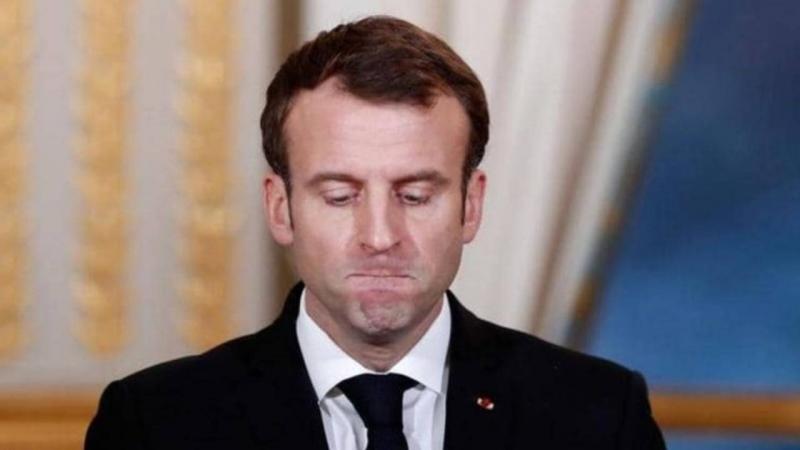 شاهد بالفيديو.. شاب يصفع الرئيس الفرنسي على وجهه