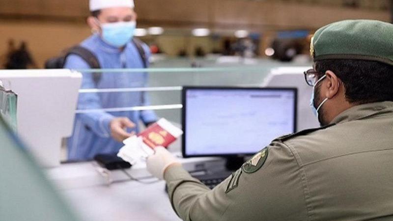 الجوازات السعودية تكشف آليات تمديد إقامة الوافدين بالخارج وصلاحية التأشيرات