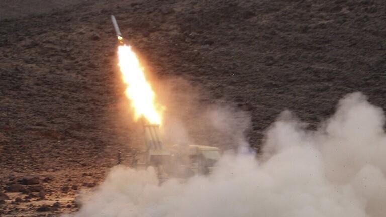 الحوثيون يستهدفون السعودية بصاروخ باليستي عقب هجوم بطائرات مسيرة مفخخة