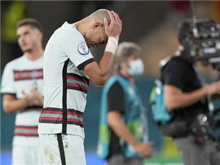 توديع اليورو يجبر لاعبي البرتغال على البكاء