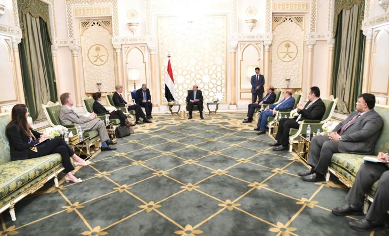 الرئيس هادي يستقبل المبعوث الأممي إلى اليمن 
