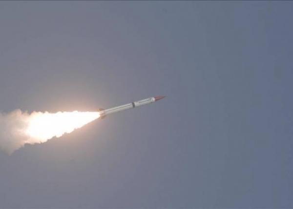 صاروخ باليستي حوثي يستهدف مدينة مأرب