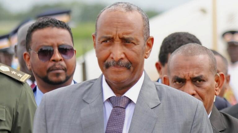 السودان.. رئيس المجلس العسكري يعفي النائب العام من منصبه