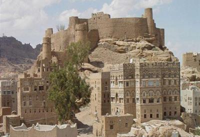 رجال القبائل يستعيدون بعض المناطق الهامة التي سيطر عليها الحوثيون برداع و يتوافدون إلى جبهات القتال ويعتبرون الدفاع عن مناطقهم أمر مصيري