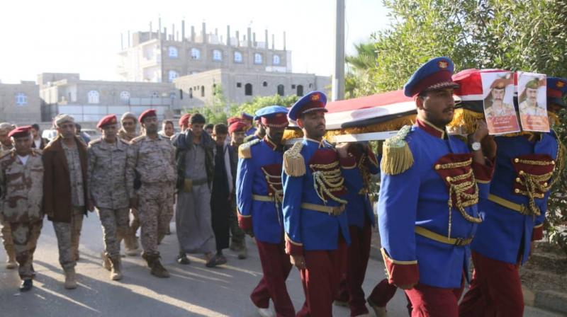 تشييع رسمي وشعبي لقائد اللواء الثاني قوات خاصة بمأرب ( صورة)