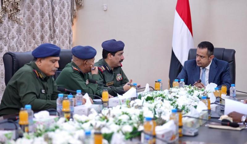 رئيس الوزراء يرأس اجتماع في عدن لقيادة وزارة الداخلية