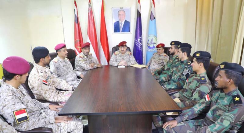 وزير الدفاع يستقبل خريجين من الكليات العسكرية المصرية