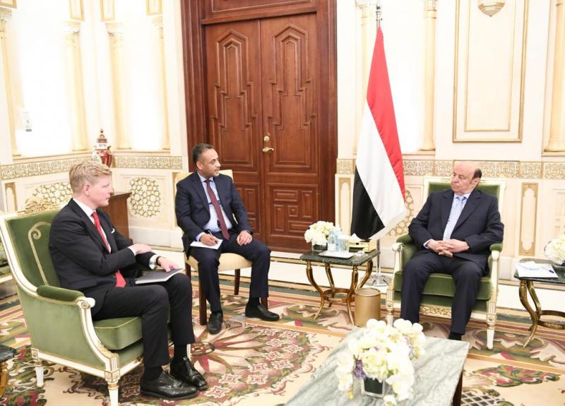 الرئيس هادي يستقبل المبعوث الأممي الى اليمن