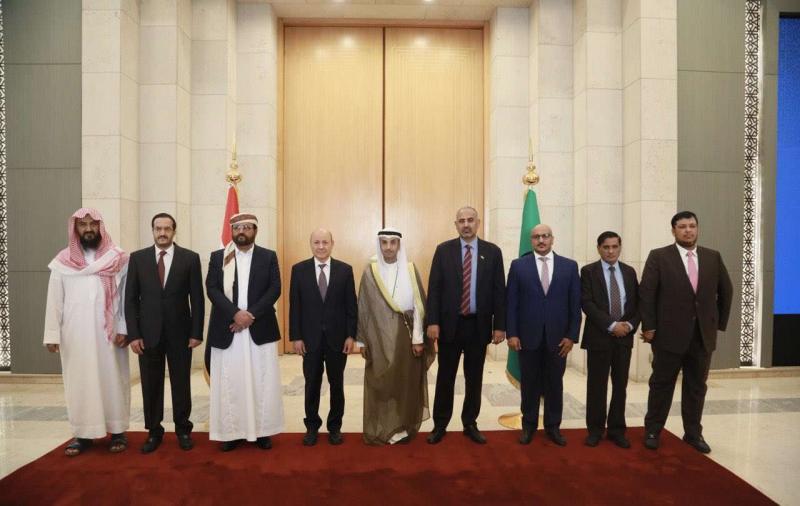 عاجل : رئيس وأعضاء مجلس القيادة الرئاسي يؤدون اليمين الدستورية أمام مجلس النواب