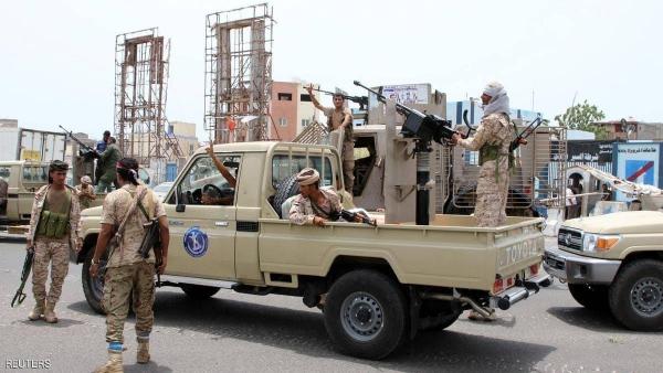 قوات الحزام الأمني التابعة للإنتقالي تختطف ضابطاً رفيعاً في محور تعز مع عدد من مرافقيه