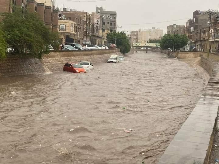 انقطاع شبه كلي للحركة المرورية في صنعاء